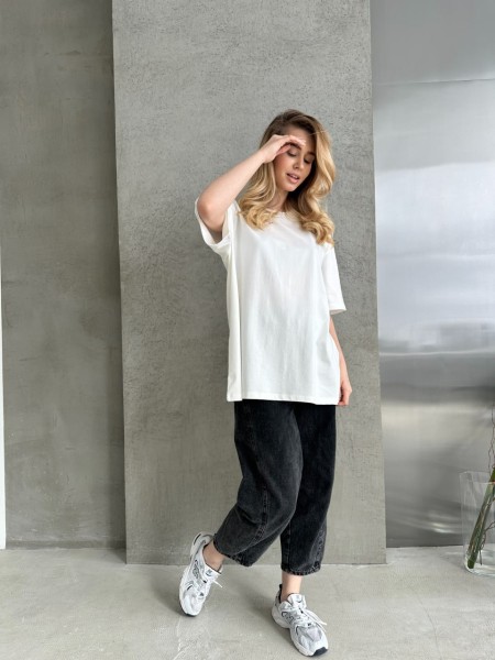 Базова жіноча футболка бiлого кольору 30730