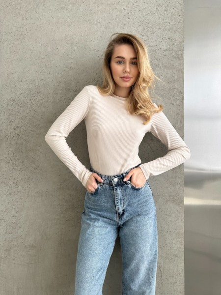 Жіночий легкий лонгслів у рубчик бежевого кольору 30754