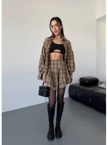 Женский костюм с юбкой в клетку бежевого цвета 30783