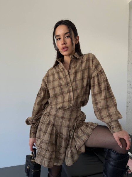 Женский костюм с юбкой в клетку бежевого цвета 30783