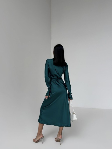 Легка шовкова сукня з поясом смарагдового кольору 30809