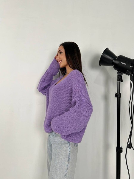 В'язаний жіночий светр бузкового кольору 30819