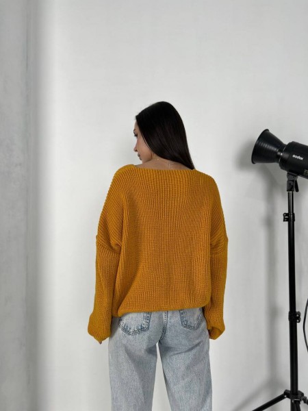 В'язаний жіночий светр помаранчевого кольору 30820