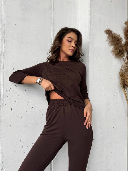 Легкий женский спортивный костюм коричневого цвета 30830