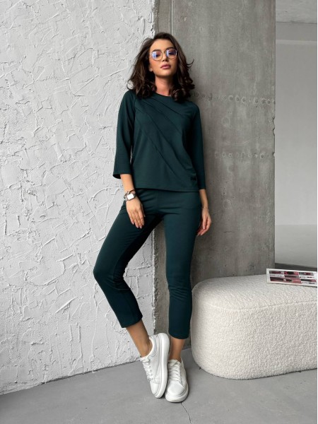 Легкий женский спортивный костюм изумрудного цвета 30831