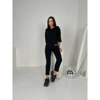 Легкий костюм для жінок чорного кольору 30836