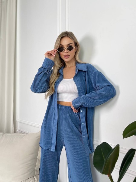 Легкий жіночiй класичний костюм синього кольору 30847