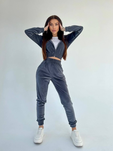 Женский велюровый костюм серого цвета 30894