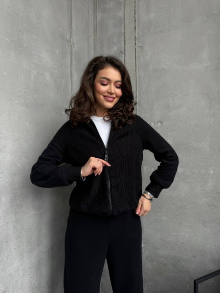 Прогулянковий жіночий костюм із трикотажу чорного кольору 30932