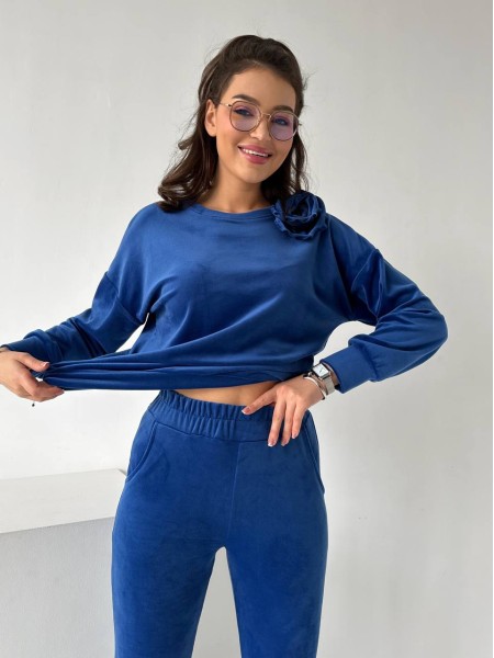 Велюровий жіночий костюм синього кольору 30940