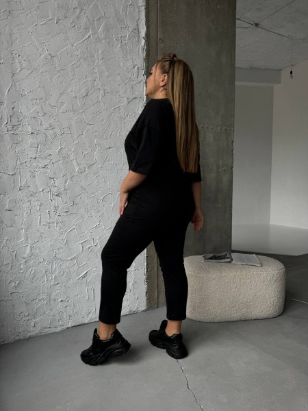 Легкий спортивний костюм чорного кольору 30942