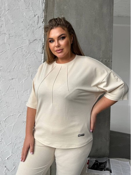 Легкий спортивный костюм молочного цвета 30944