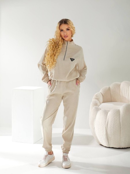 Вельветовый спортивный костюм бежевого цвета  31001