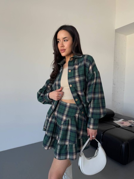 Женский костюм с юбкой в клетку зеленого цвета 31070