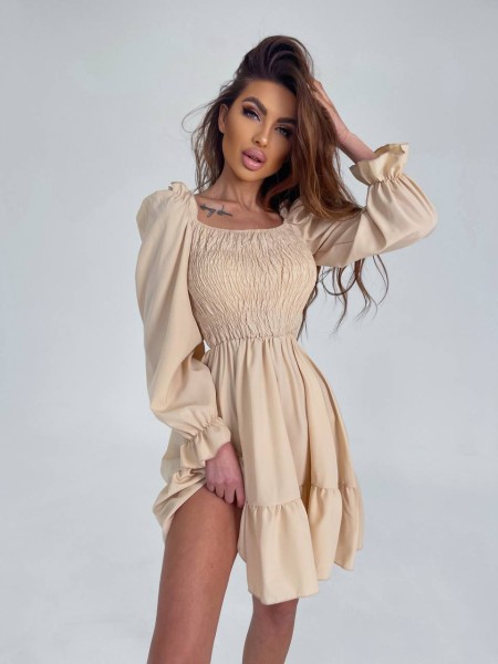 Легка міні сукня з відкритими плечима бежевого кольору 31174