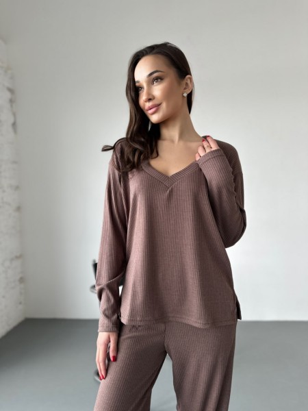 Женский прогулочный костюм из трикотажа в рубчик кофейного цвета 31197