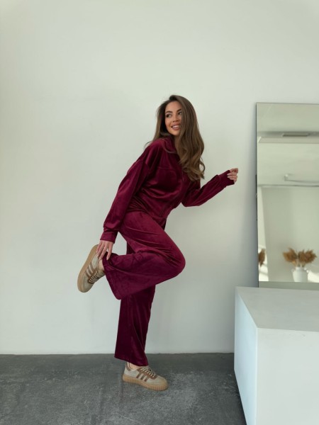 Велюровый женский костюм на молнии бордового цвета 31206
