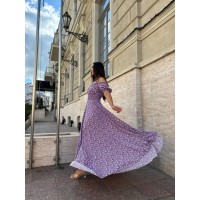 Повітряна сукня максі у квітку бузкового кольору 31294