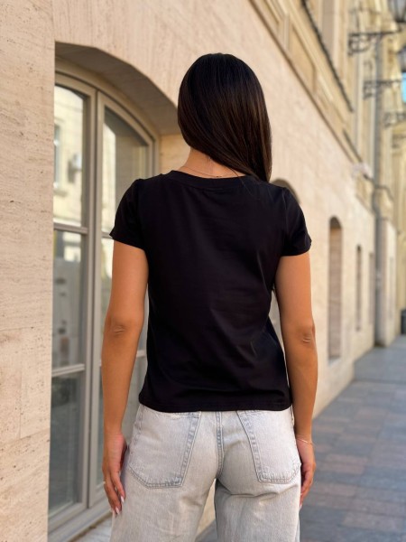 Базова жіноча футболка з написом чорного кольору 31302