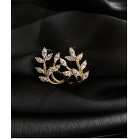 Серьги "Веточка" английский замок золотого цвета с белым камушком 31321