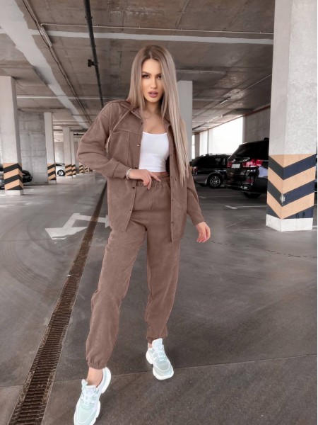Вельветовий костюм на кнопках коричневого кольору 31345