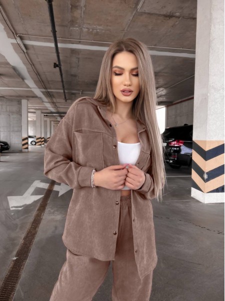 Вельветовий костюм на кнопках коричневого кольору 31345
