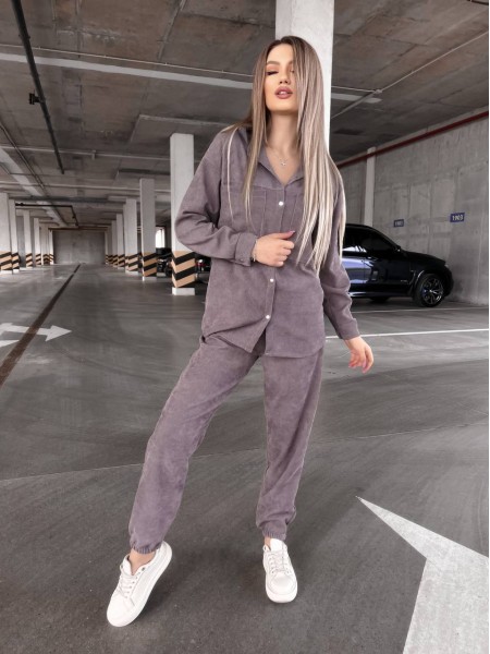 Вельветовий костюм на кнопках лавандового кольору 31346