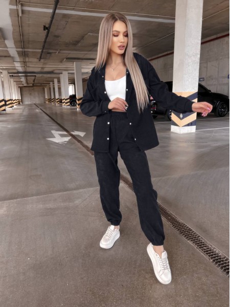 Вельветовый костюм на кнопках черного цвета  31347