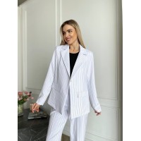 Жіночий класичний костюм бiлого кольору 31374