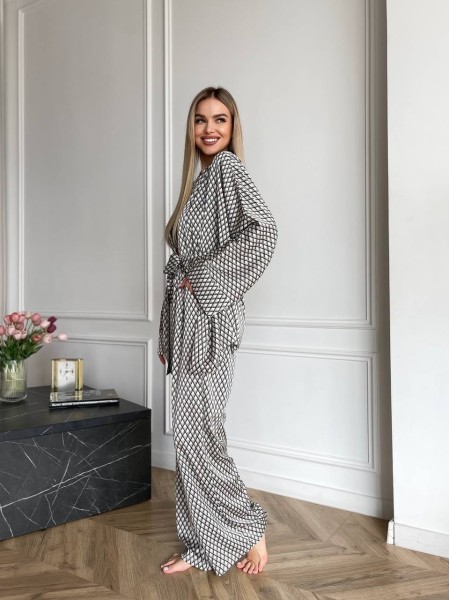 Жіночий шовковий домашній комплект сiрого кольору 31526