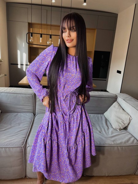 Повітряна сукня мідi у квітку бузкового кольору 31531