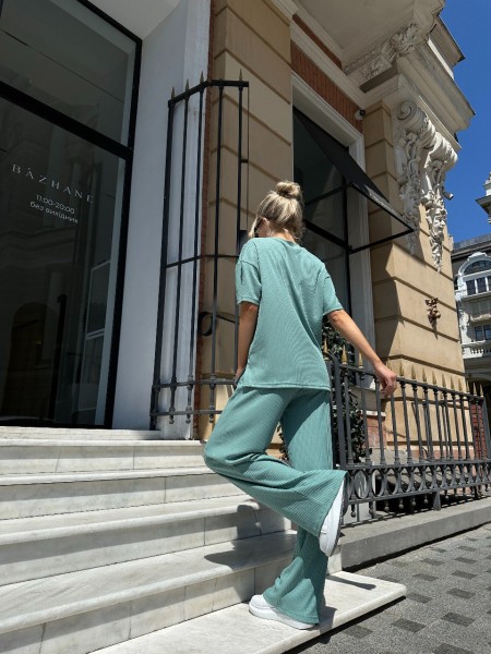 Жіночий прогулянковий костюм у рубчик фісташкового кольору 31579