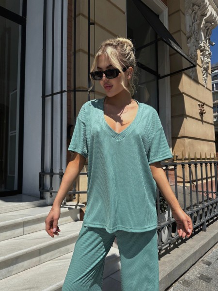 Жіночий прогулянковий костюм у рубчик фісташкового кольору 31579