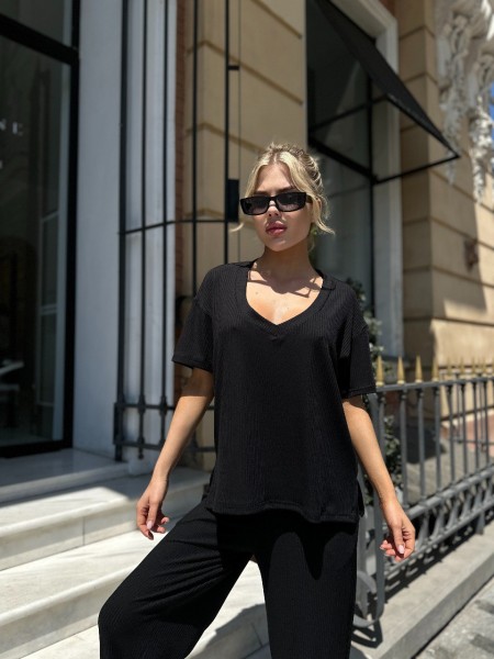 Жіночий прогулянковий костюм у рубчик чорного кольору 31580