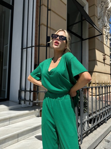 Жіночий прогулянковий костюм у рубчик зеленого кольору 31581