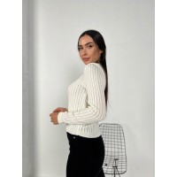 Обтягуючий жіночий светр молочного кольору 31610