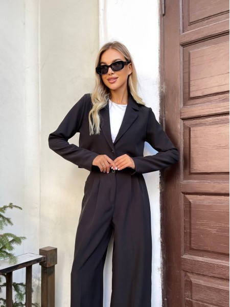 Стильний, жіночий костюм чорного кольору 31650