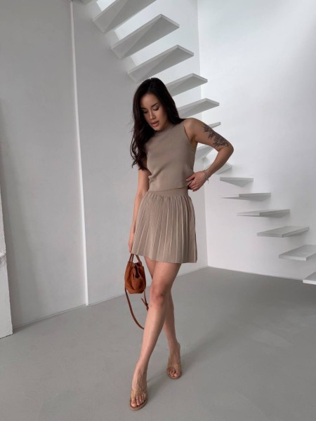 Женский легкий костюм 2-ка с юбкой бежевого цвета 31653