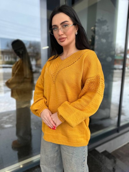 Легкий жіночий светр із вирізом помаранчевого кольору 31726