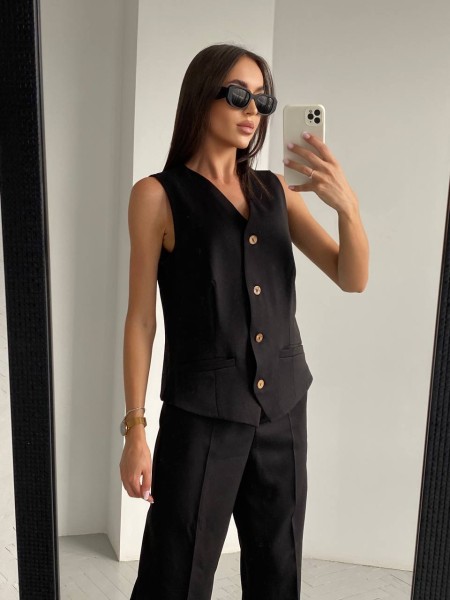 Легкий прогулянковий костюм с жилетом чорного кольору 31748