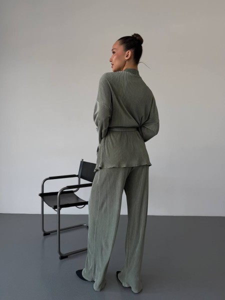 Женский прогулочный костюм c кимоно оливкового цвета 31749