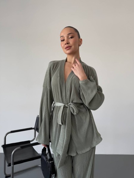 Женский прогулочный костюм c кимоно оливкового цвета 31749
