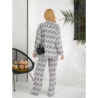 Жіночий легкий прогулянковий костюм бiлого кольору 31753