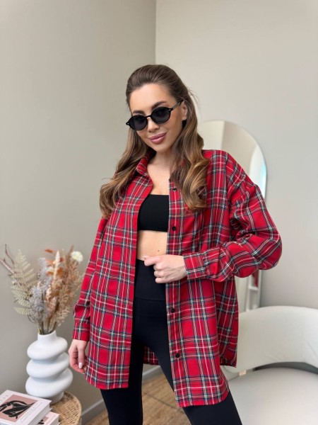 Подовжена жіноча сорочка в клітку червоного кольору 31777