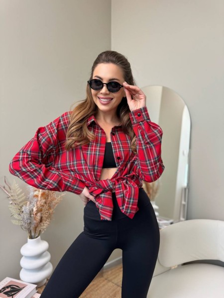 Подовжена жіноча сорочка в клітку червоного кольору 31777