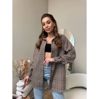 Подовжена жіноча сорочка в клітку коричневого кольору 31778