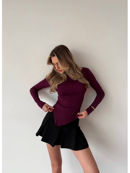 Жіночий асиметричний лонгслів бордового кольору 31795