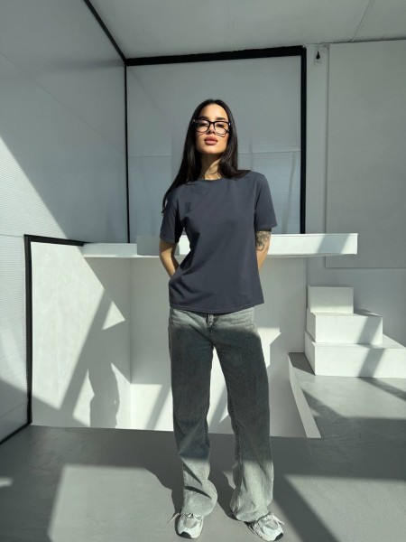 Однотонна базова футболка графiтового кольору 31803