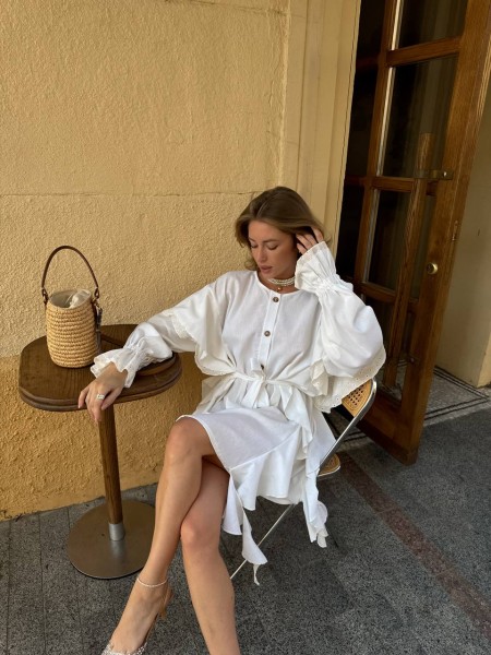 Легкое платье-рубашка с воланами молочного цвета 31806