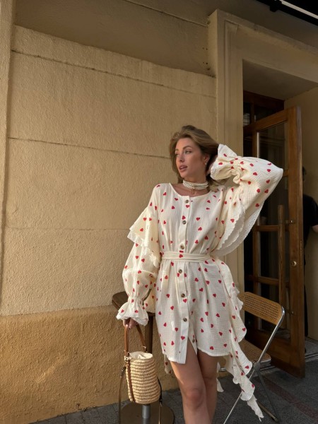 Легкое платье-рубашка с воланами в сердце молочного цвета 31807